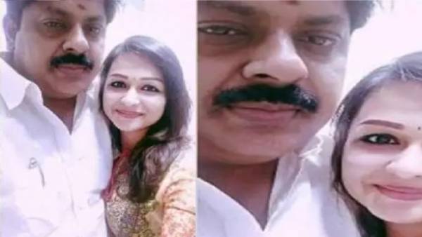  ఆవీడియోలతో మాజీ మంత్రి మొబైల్ ఫోన్లు ఫుల్