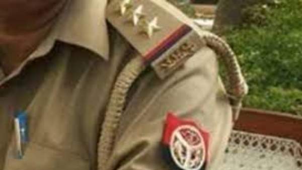 పోలీస్ ఇన్స్ పెక్టర్ పోలీస్ ఇన్స్ పెక్టర్