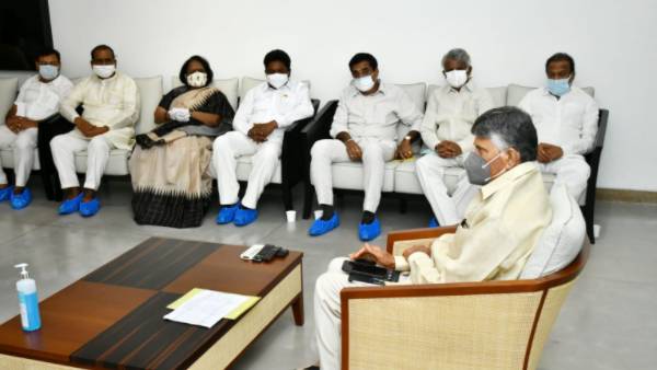 యువనేతకు బాధ్యతలు అప్పగించాలనుకున్నా..