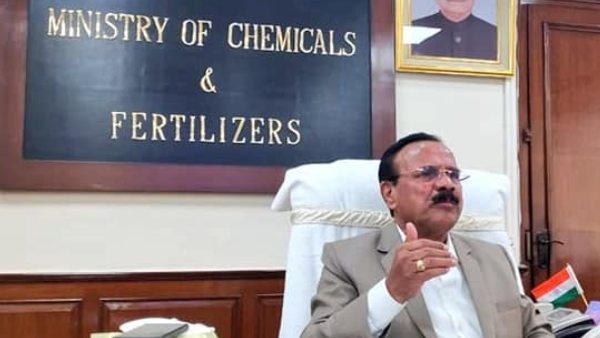 మోదీ ప్రభుత్వంలో రెండుసార్లు మంత్రి మోదీ ప్రభుత్వంలో రెండుసార్లు మంత్రి