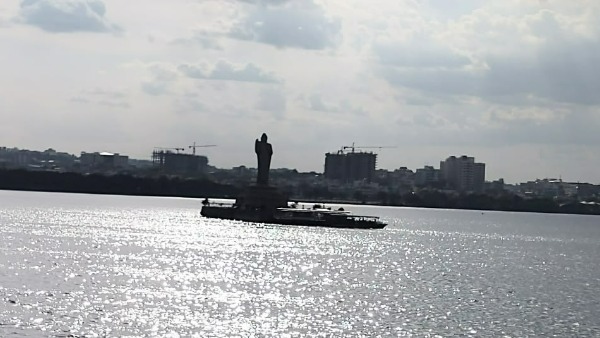 కొత్త లుక్ సంతరించుకోనున్న ట్యాంక్ బండ్.. ఆకట్టుకోనున్న విద్యుత్ దీపాలు..