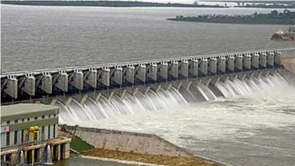 నిండుకుండల్లా చెరువులు.. మూసి ప్రాజెక్టు గేట్లు ఎత్తివేత