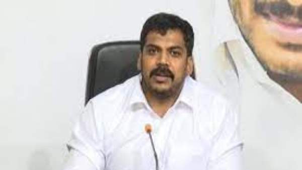 మంత్రికి తెలియకుండానే ఫిర్యాదు చేసారా.. మంత్రికి తెలియకుండానే ఫిర్యాదు చేసారా..