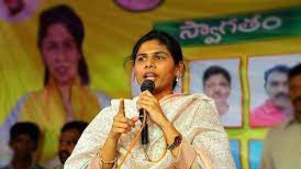 జిల్లా నేతల నిర్ణయాల పైన ఆసక్తి.. జిల్లా నేతల నిర్ణయాల పైన ఆసక్తి..