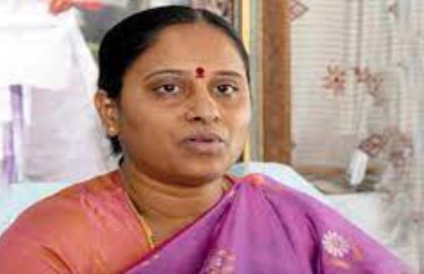  రేవంత్ రెడ్డికి టీపీసీసీ రావటంతో రాజకీయంగా పుంజుకునే యత్నం చేసిన సురేఖ