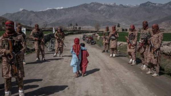 కాబూల్‌లో ల్యాండ్