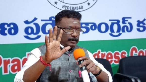 గైడ్ లైన్స్ ఉండాలనడం తప్పా : దాసోజు శ్రవణ్ గైడ్ లైన్స్ ఉండాలనడం తప్పా : దాసోజు శ్రవణ్