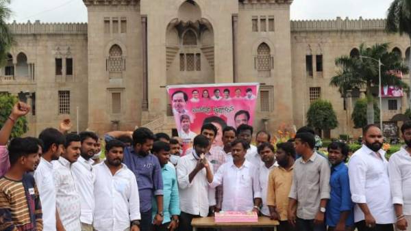  సామాజిక వర్గాలకు గాలం...