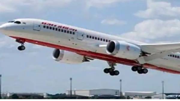 గంటసేపు గాల్లోనే విమానం...