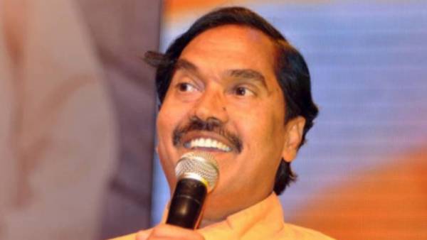 సుద్దాల పాటపై వివాదం... సుద్దాల పాటపై వివాదం...