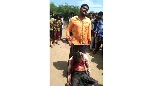 సోషల్ మీడియాలో వైరల్ అవుతున్న వీడియో .. రోజురోజుకీ మృగ్యంగా మానవసంబంధాలు