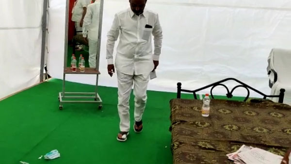 కేంద్రం 2 లక్షల ఇళ్లు మంజూరు చేసినా... : బండి సంజయ్