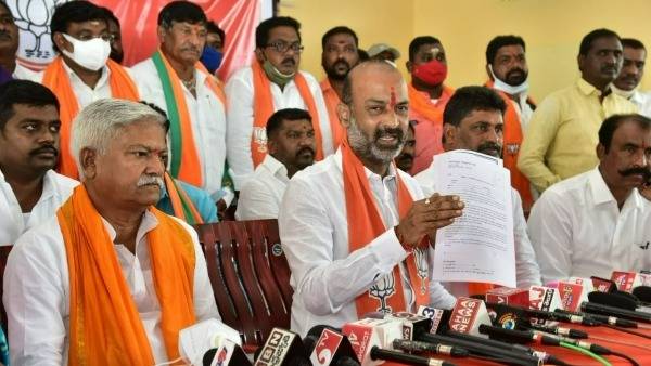 దరఖాస్తుల ఉద్యమం..