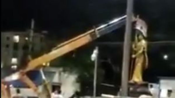 జగన్ సర్కార్ పై టీడీపీ ధ్వజం .. పౌరుల మనోభావాలు దెబ్బ తిన్నాయంటూ ..