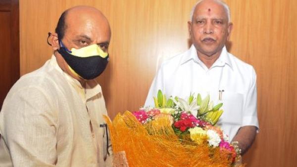 నాకేమీ తెలీదు స్వామి: సీఎం బోమ్మయ్ క్లారిటి నాకేమీ తెలీదు స్వామి: సీఎం బోమ్మయ్ క్లారిటి