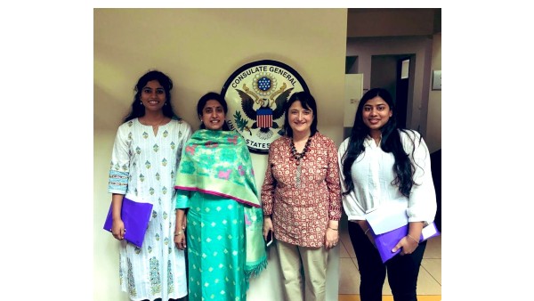  ఇద్దరు కుమార్తెలు ఉన్నత విద్యా సంస్థల్లో..