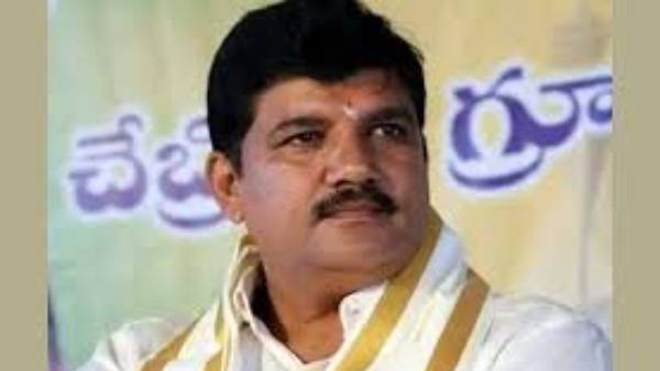 ఇప్పుడు మరో షాక్ .. ధూళిపాళ్ల వీరయ్య చౌదరి మెమోరియల్ ట్రస్ట్ వివరాలివ్వాలని డెడ్ లైన్