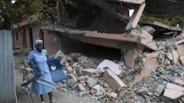 నేలమట్టమైన అనేక నివాస భవనాలు.. శిథిలాల్లో వేలాది మంది..