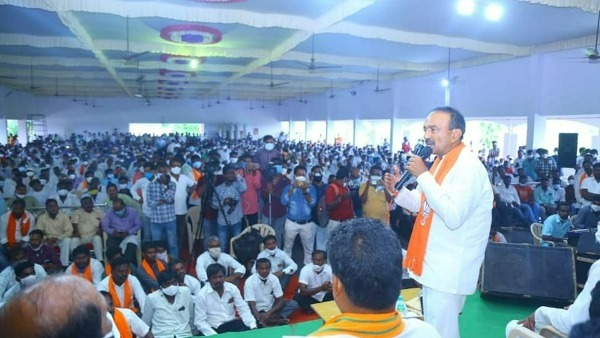 నాది కారు గుర్తు అని ప్రచారం, బెదిరింపులు: ఈటల రాజేందర్