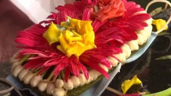  శ్రావణమాస పెళ్ళిళ్ళ శోభ .. ఈసారి ఫ్లోరల్, డిజైనర్ మాస్కులే ప్రత్యేకం