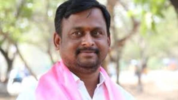 హుజురాబాద్ లో ఎన్నికల స్ట్రాటజీతో పాటు యువతను శాంతింపజేసే ప్లాన్