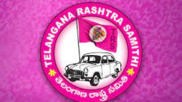 ఎట్టకేలకు కొలిక్కి... కౌశిక్ రెడ్డికే ఇవ్వాలనుకున్నప్పటికీ... ఎట్టకేలకు కొలిక్కి... కౌశిక్ రెడ్డికే ఇవ్వాలనుకున్నప్పటికీ...