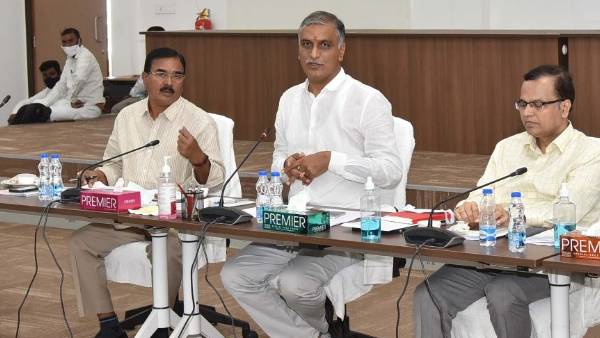 సీఎం పేరుతో మేసెజ్