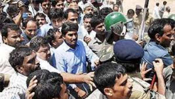  జగన్-మానుకొండ ఘటన- ఏం జరిగింది..