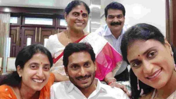 రాజకీయంగానూ ఆ ఇద్దరి వైపే చూపు.. రాజకీయంగానూ ఆ ఇద్దరి వైపే చూపు..