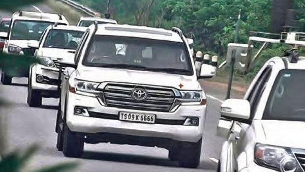 ఇద్దరు టీనెజర్లే.. ఇద్దరు టీనెజర్లే..