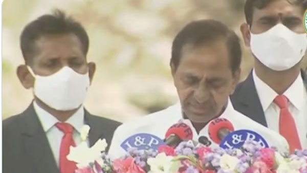 Telangana CM KCR unfurls national flag at Golconda Fort Telangana CM KCR unfurls national flag at Golconda Fort