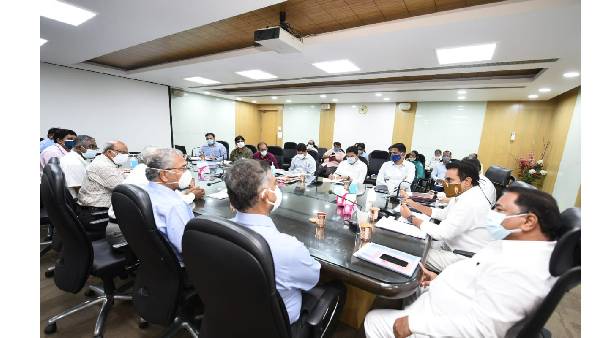 జగన్ వల్ల కానిది కేటీఆర్ సాధిస్తారా? జగన్ వల్ల కానిది కేటీఆర్ సాధిస్తారా?