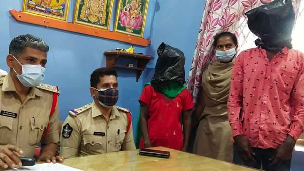 కూతురి భర్తతో వివాహేతర సంబంధం...