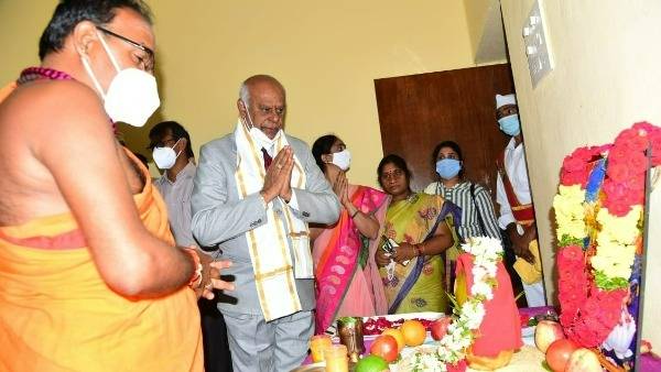 మూడు రాజధానుల్లో తొలి అడుగు