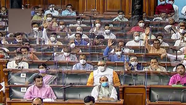వచ్చే ఆగస్టు 15కు కొత్త పార్లమెంట్