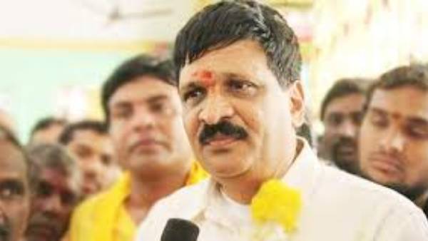 బండి సంజయ్‌పై సొంత కార్యకర్తలే ఫిర్యాదులు : మైనంపల్లి