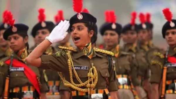 బాలికలు ఎన్డిఎ పరీక్ష రాయటానికి అనుమతిస్తున్నామన్న సుప్రీం బాలికలు ఎన్డిఎ పరీక్ష రాయటానికి అనుమతిస్తున్నామన్న సుప్రీం