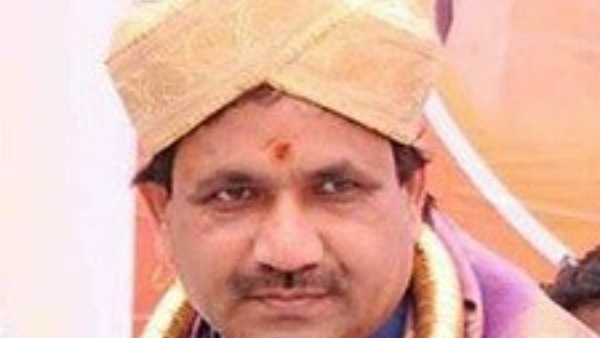 కోవిడ్ రూల్స్ బ్రేక్