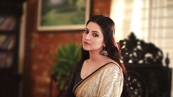  బంగ్లాదేశ్ లో టాప్ హీరోయిన్