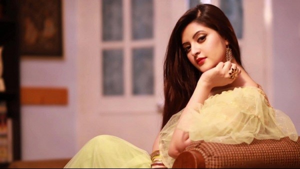  డ్రగ్స్, ఫారిన్ లిక్కర్ సీజ్ 