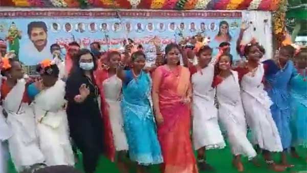 AP Deputy CM Pushpa Srivani participate in World tribal day celebrations AP Deputy CM Pushpa Srivani participate in World tribal day celebrations