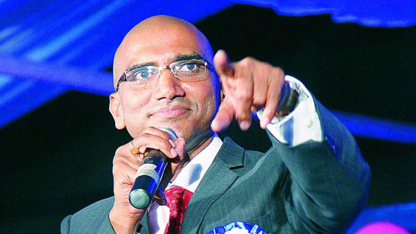 కేసీఆర్ ఒక్కరే రాజకీయాలు చేయాలా...?