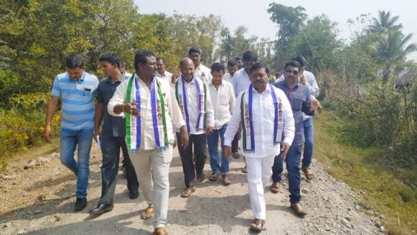 పథకాల అమలుకు జగన్ సర్కార్ యత్నం పథకాల అమలుకు జగన్ సర్కార్ యత్నం