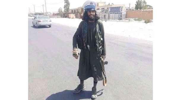 మారిన వేషధారణ