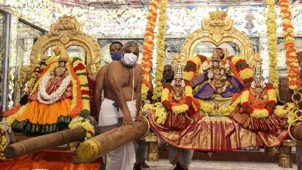 తిరుమలలో గరుడసేవ తిరుమలలో గరుడసేవ