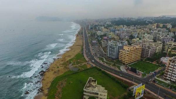 రానున్న 80 ఏళ్ల లోనే మునిగిపోతుందని చెబుతున్న విశాఖను రాజధానిగా మార్చటం ముప్పే