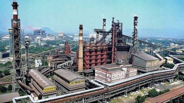 కొనసాగుతున్న స్టీల్ ప్లాంట్ కార్మికుల ఆందోళన