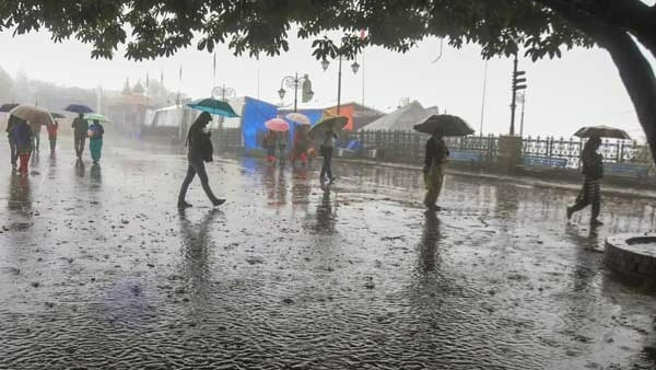 దక్షిణ కోస్తాలో తేలికపాటి నుంచి మోస్తరు