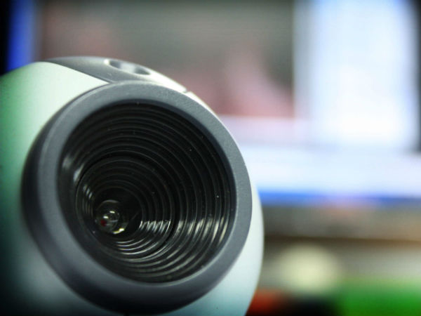 పక్క ఇంటిలో లెక్చరర్ కాపురం పక్క ఇంటిలో లెక్చరర్ కాపురం