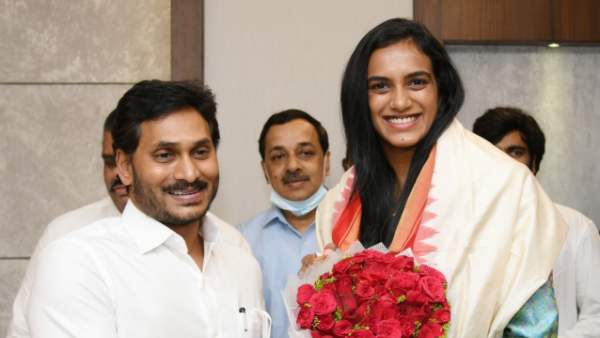 olympic bronze medalist pv sindhu met ys jagan, cm ask her to begin vizag academy works soon